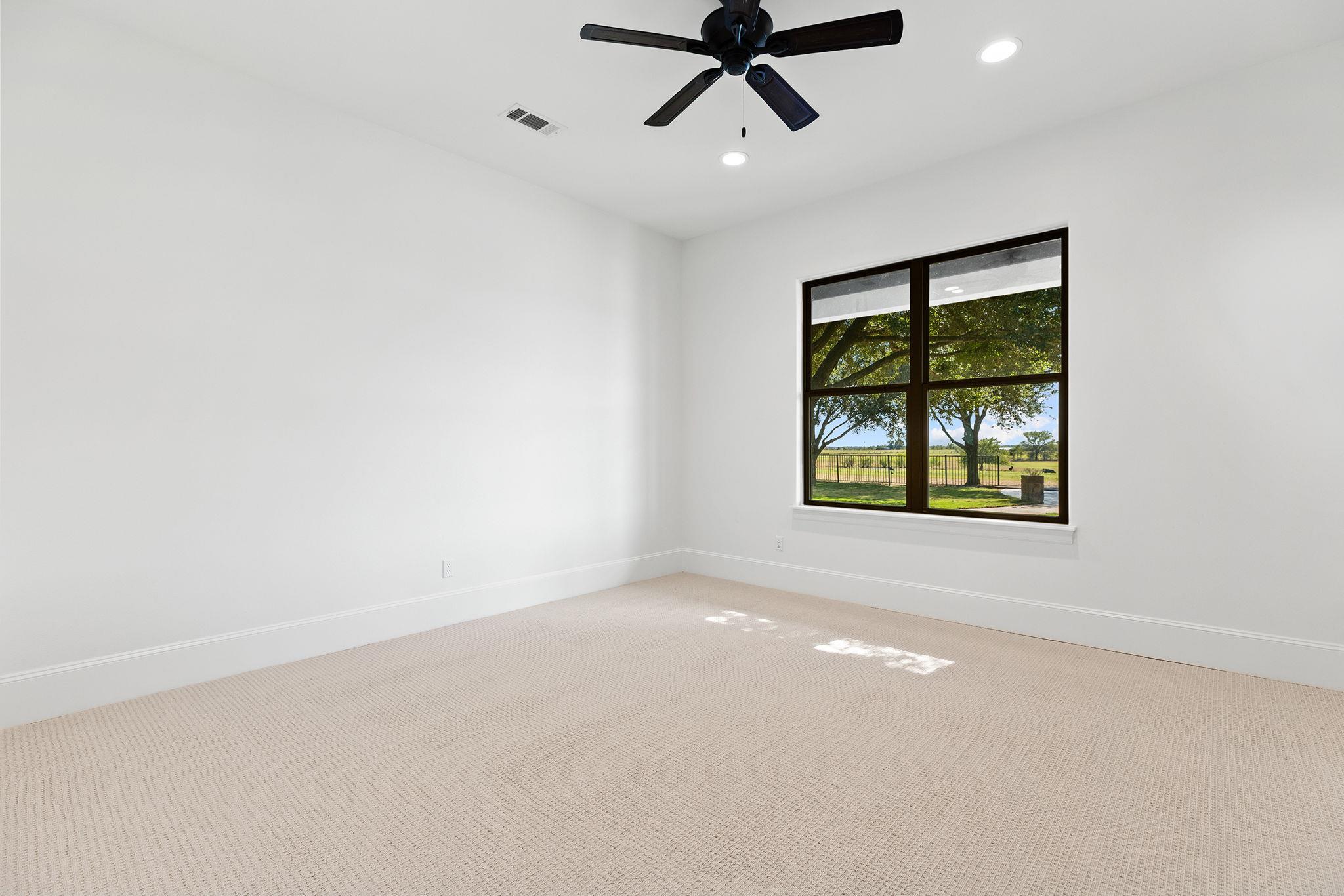 1124 County Road 301 Elgin TX 78621