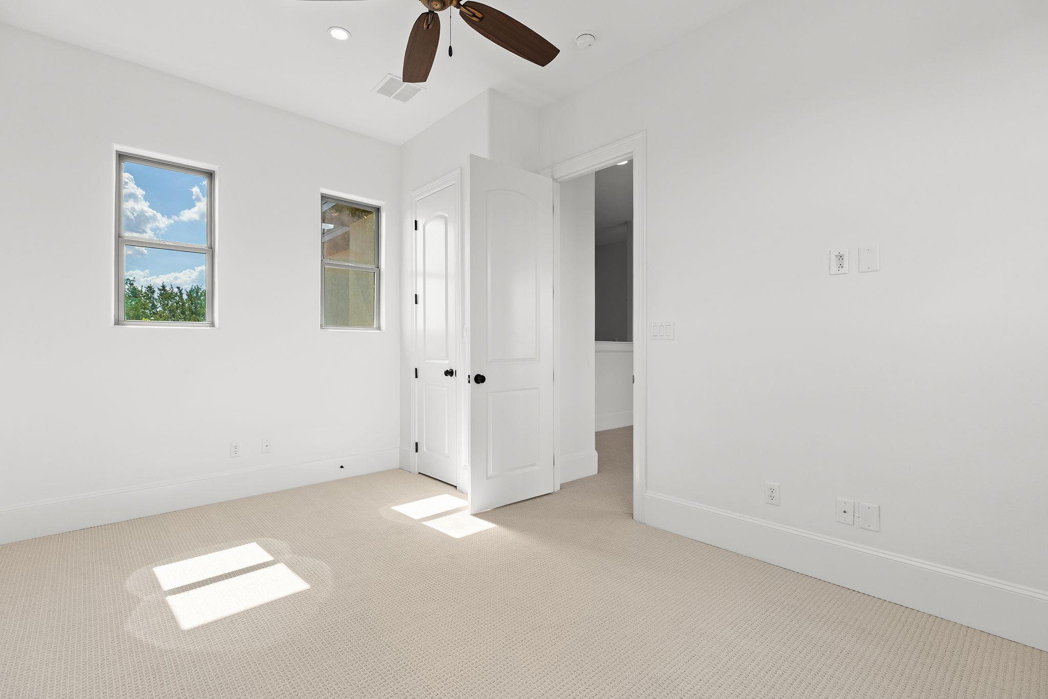 1124 County Road 301 Elgin TX 78621
