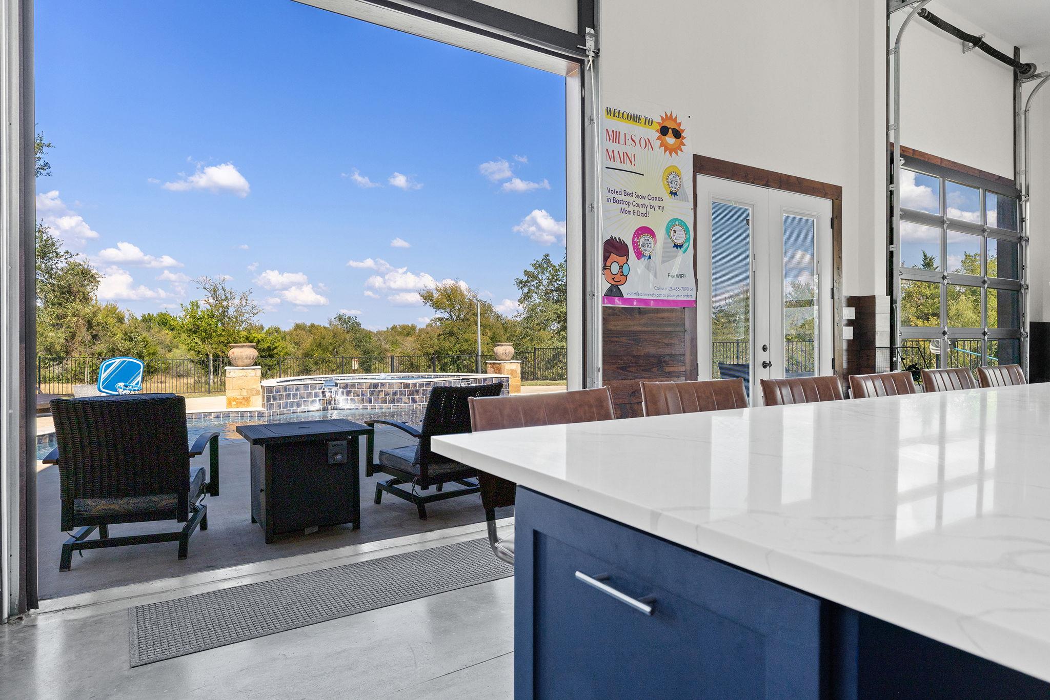 1124 County Road 301 Elgin TX 78621
