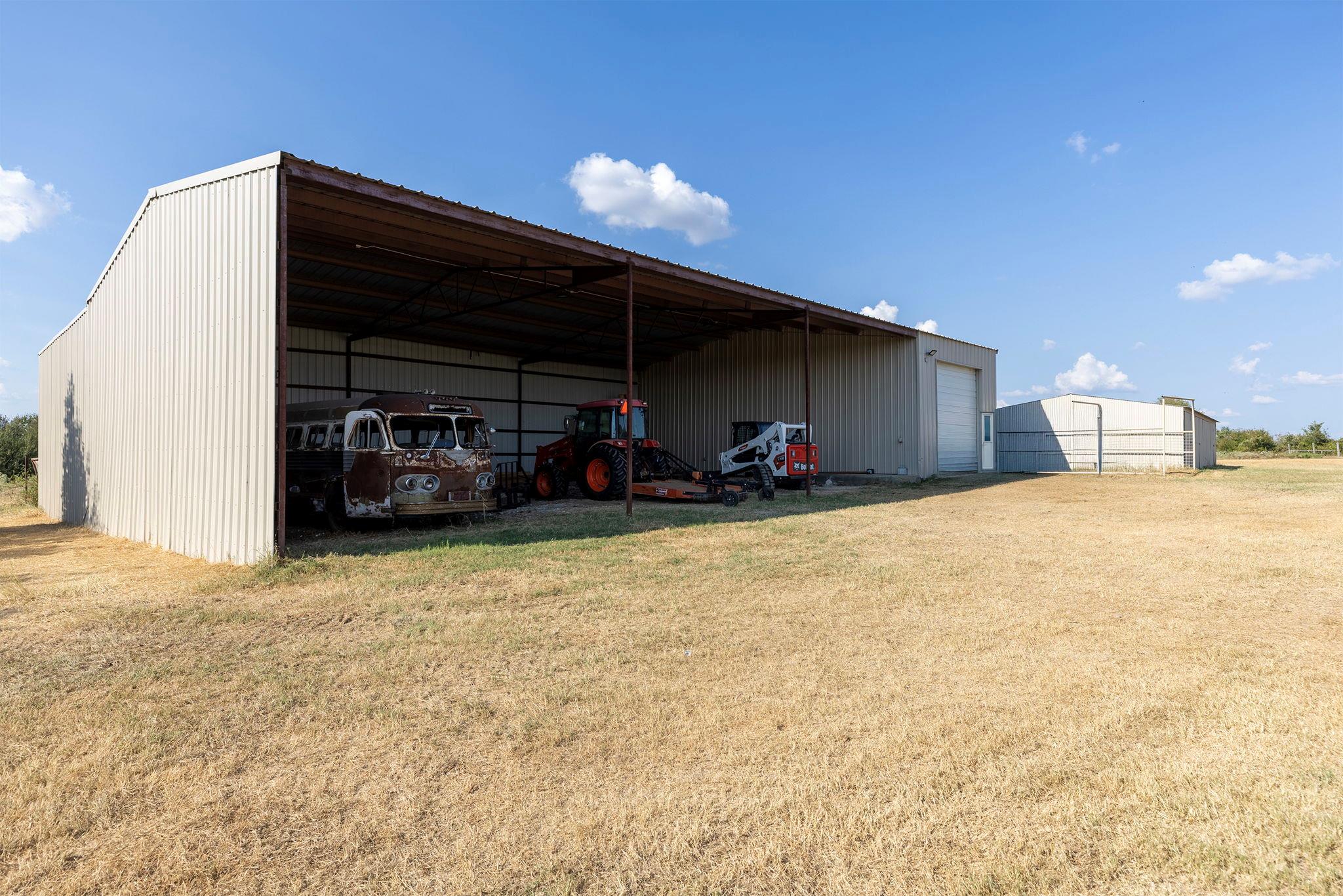 1124 County Road 301 Elgin TX 78621
