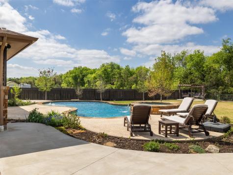 213 Angela Drive Liberty Hill TX 78642