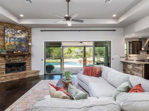 213 Angela Drive Liberty Hill TX 78642