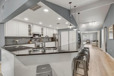 2104 W 10th Street Austin TX 78703