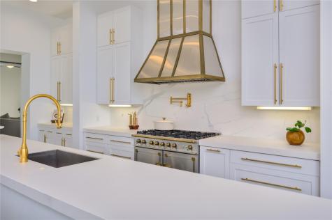 4300 Derrick Cove Spicewood TX 78669