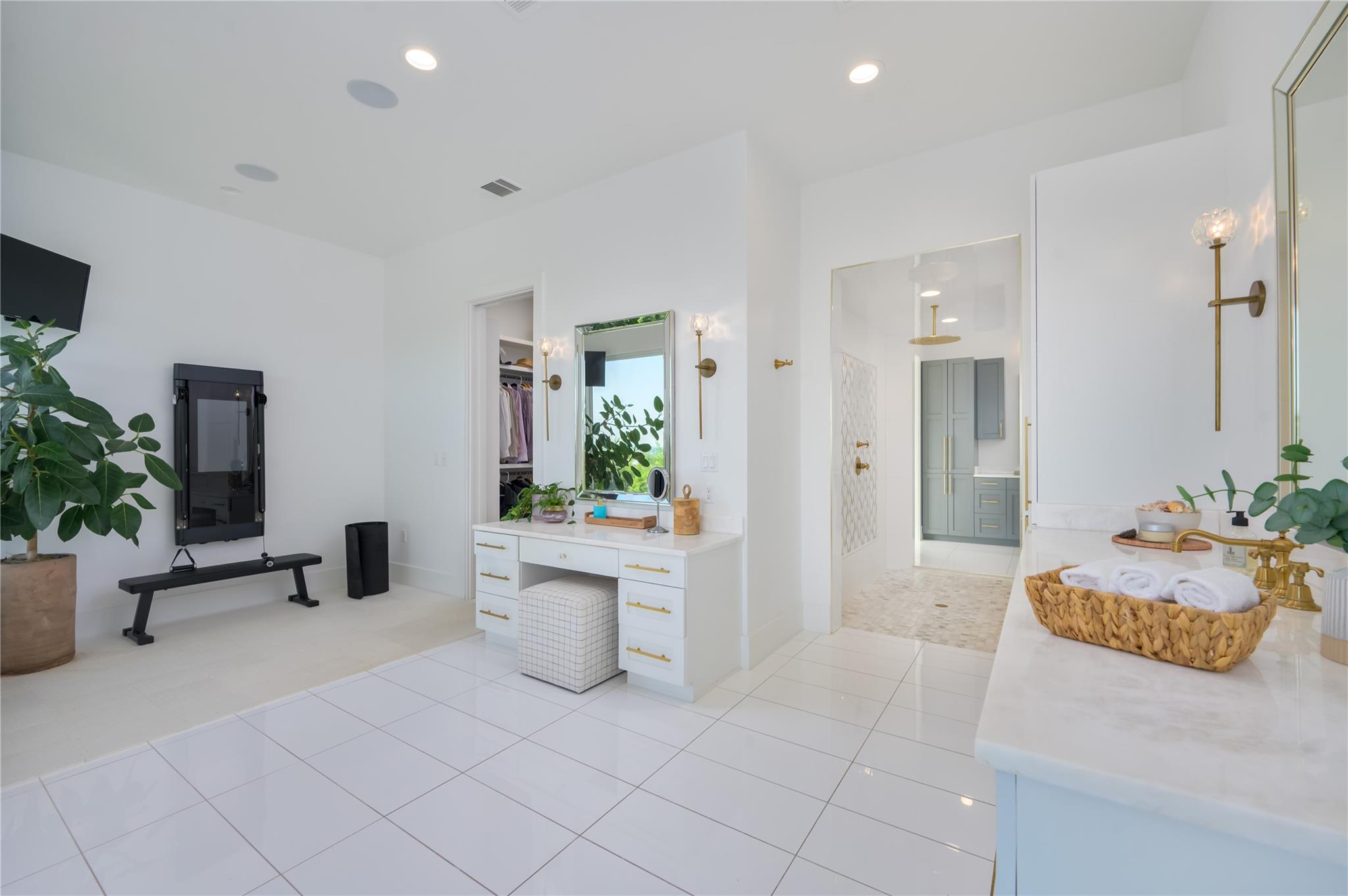 4300 Derrick Cove Spicewood TX 78669