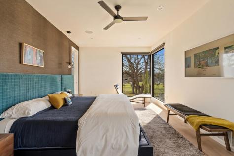 30 Chalmers Avenue Austin TX 78702