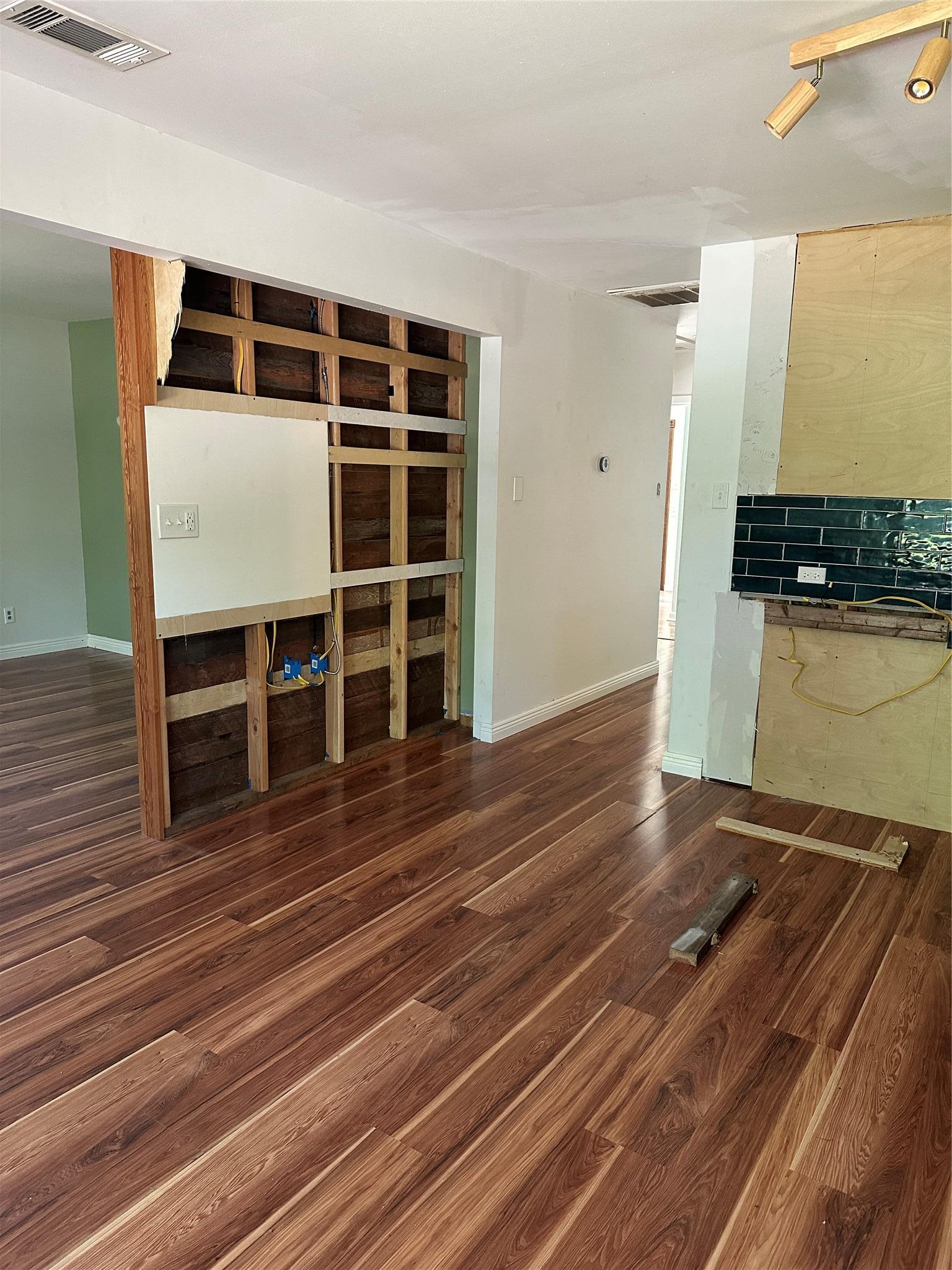 3303 Thompson Street Austin TX 78702