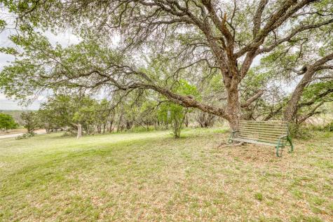 204 W Lakeshore Drive Llano TX 78643