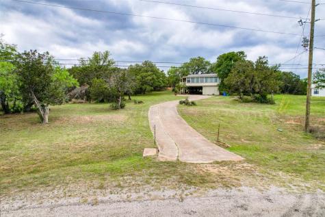 204 W Lakeshore Drive Llano TX 78643