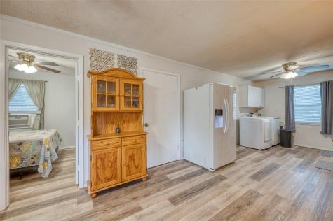 204 W Lakeshore Drive Llano TX 78643