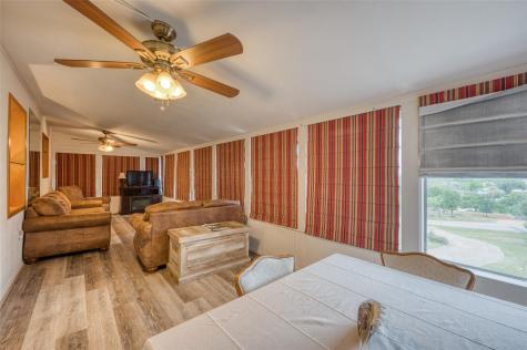 204 W Lakeshore Drive Llano TX 78643