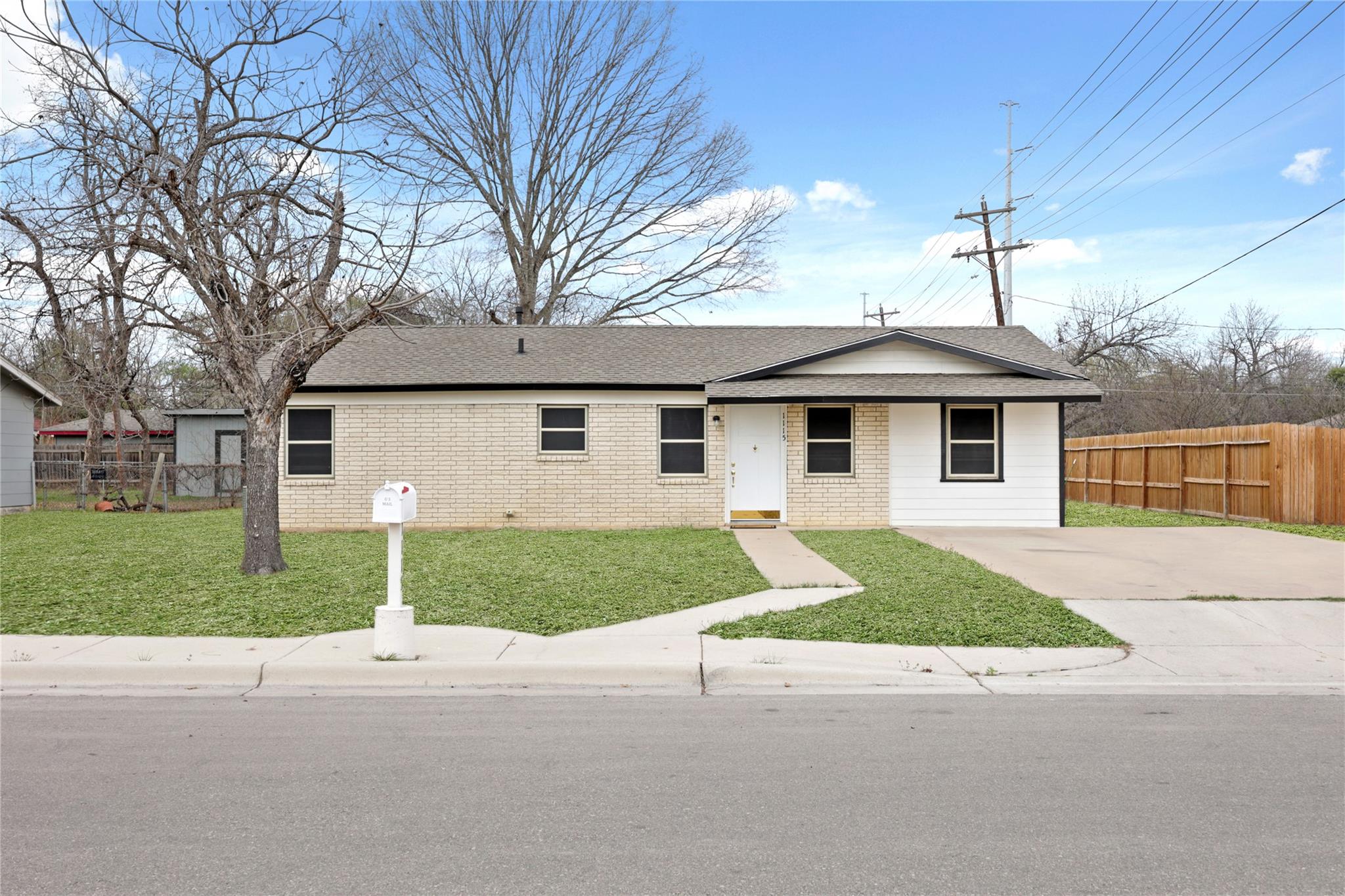 1115 Sycamore Street San Marcos TX 78666