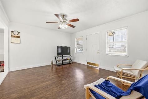 1115 Sycamore Street San Marcos TX 78666