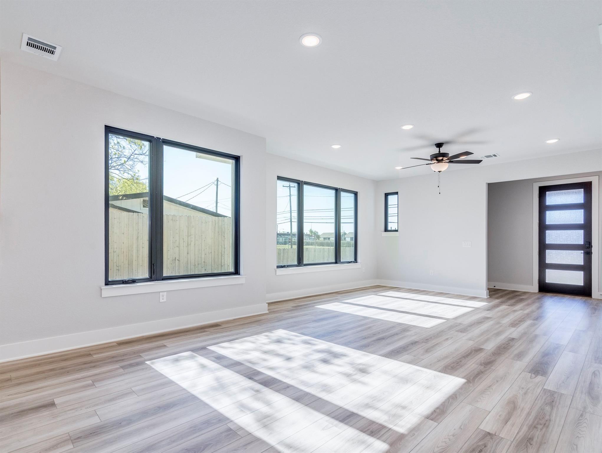 206 E Wonsley Drive Austin TX 78753