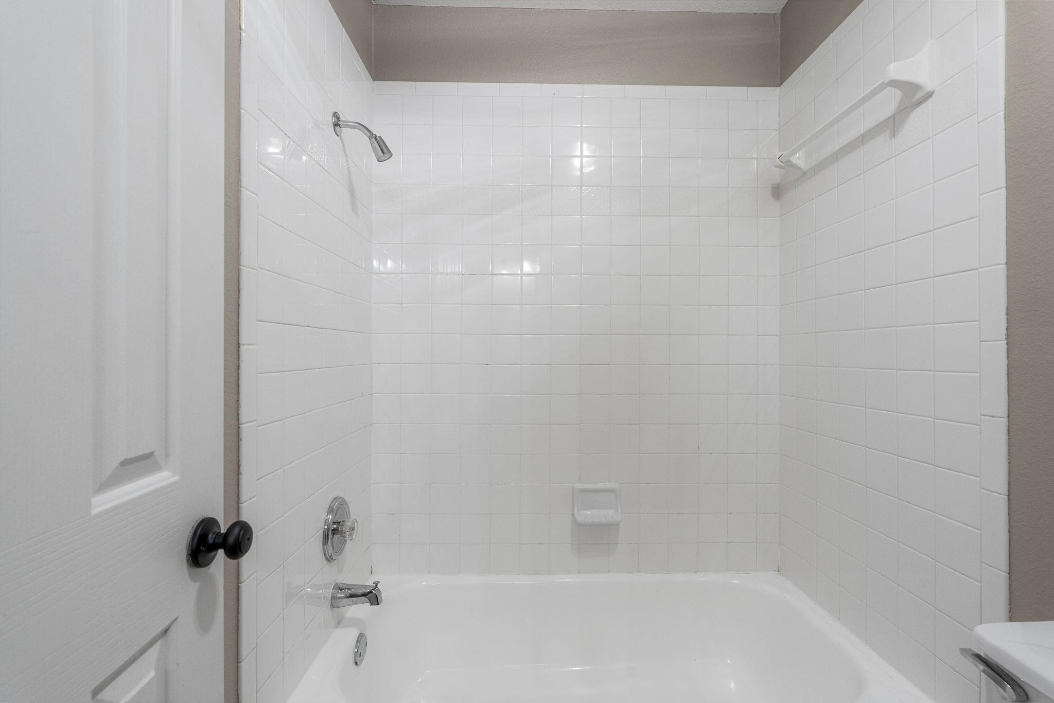 5800 Anselm Court Austin TX 78739