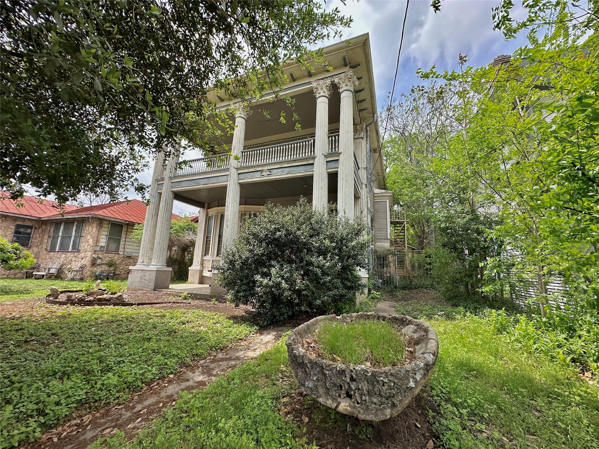 727 N Pine Street San Antonio TX 78202