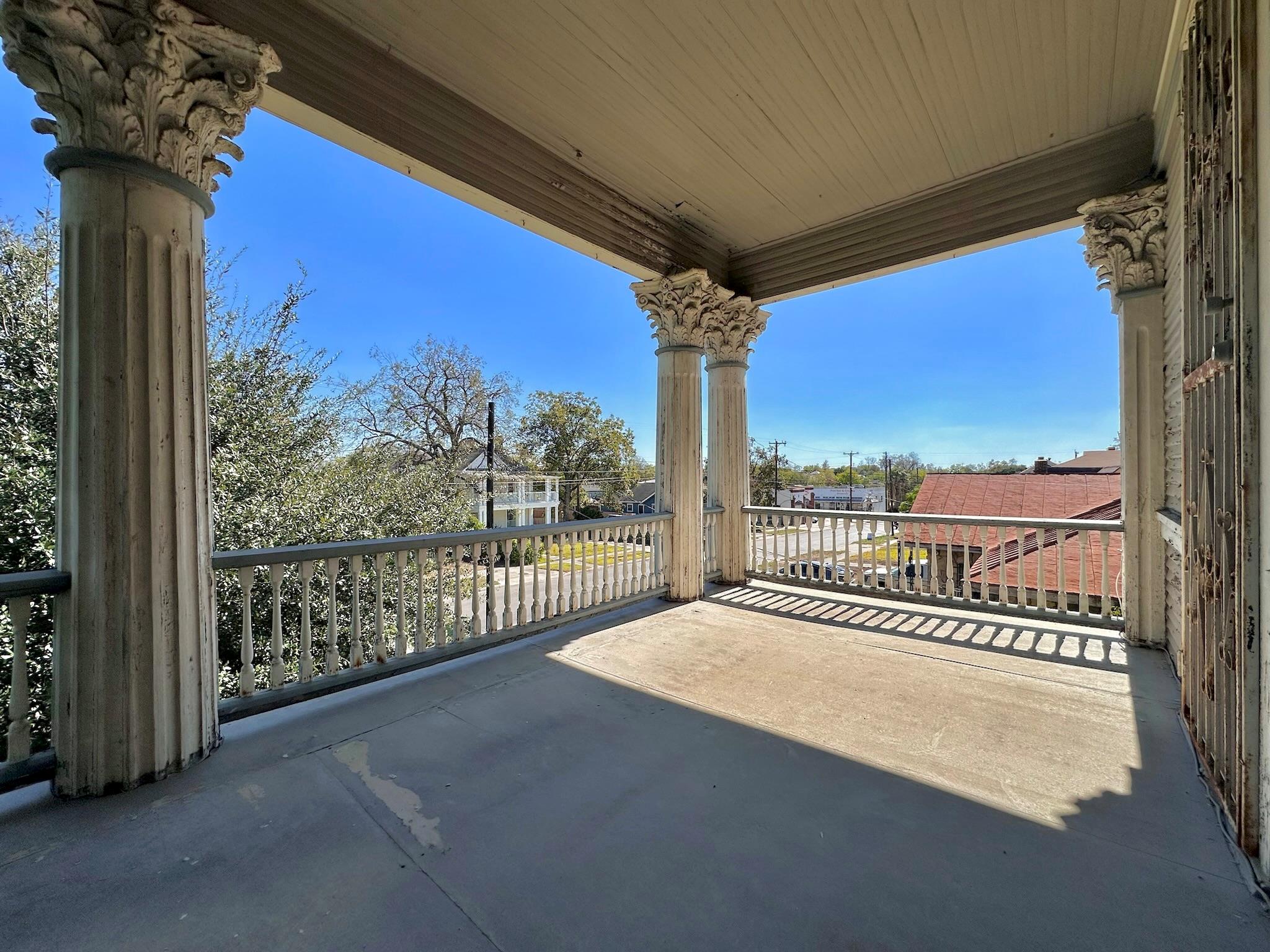 727 N Pine Street San Antonio TX 78202