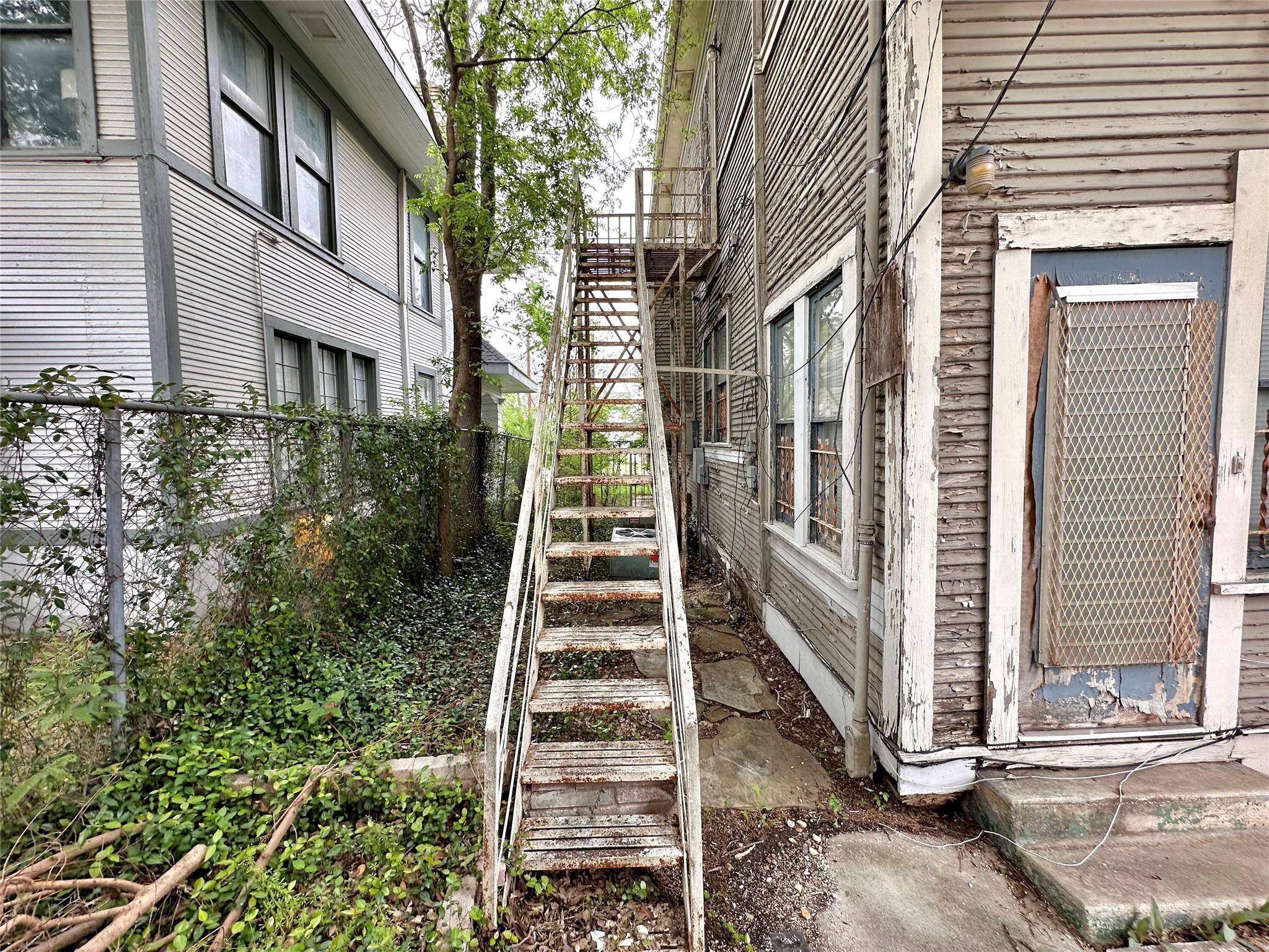 727 N Pine Street San Antonio TX 78202