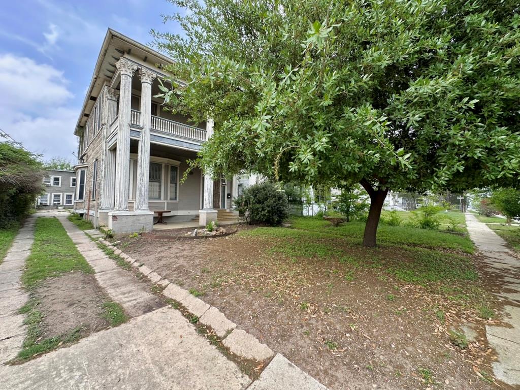 727 N Pine Street San Antonio TX 78202