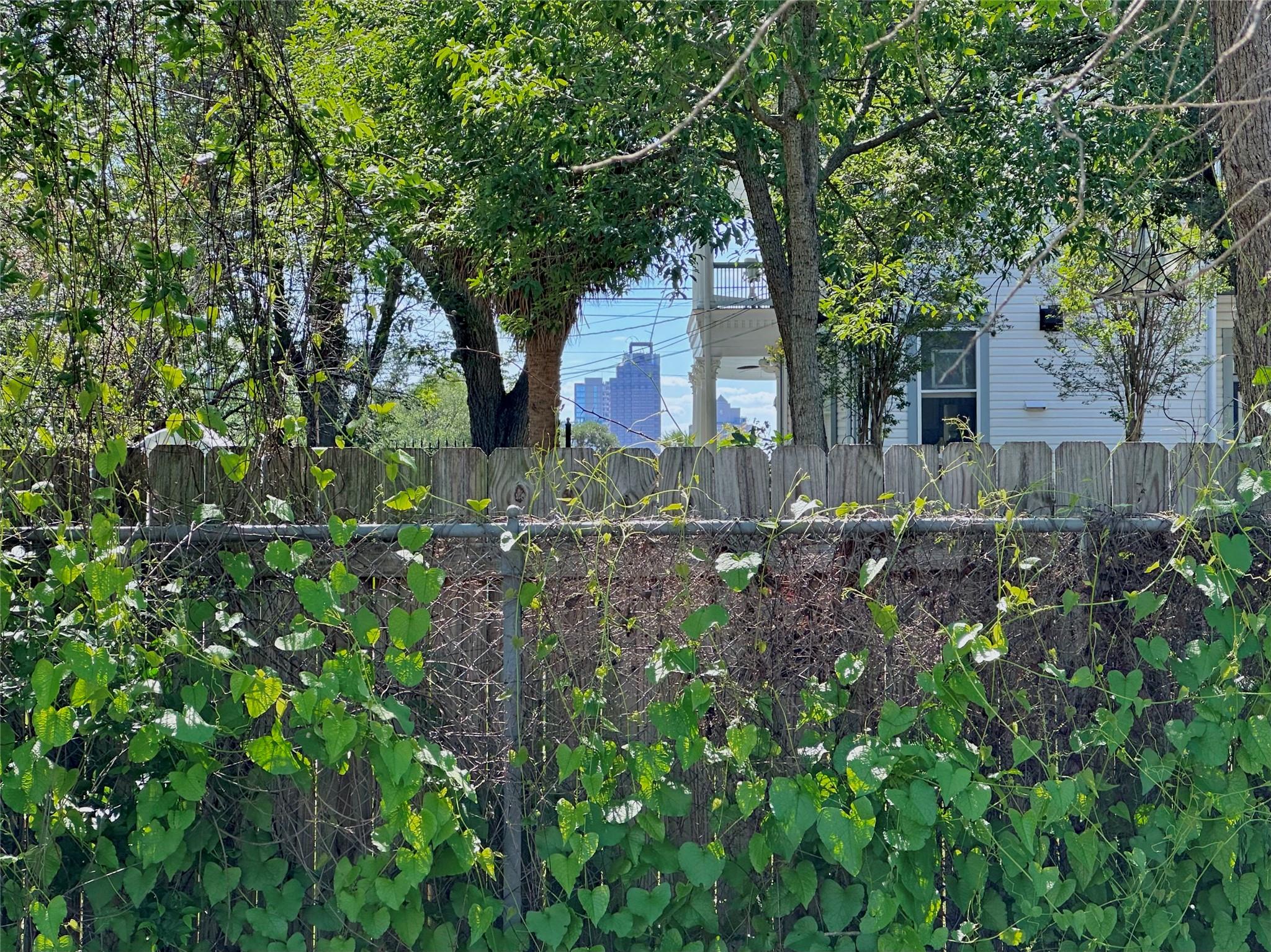 727 N Pine Street San Antonio TX 78202