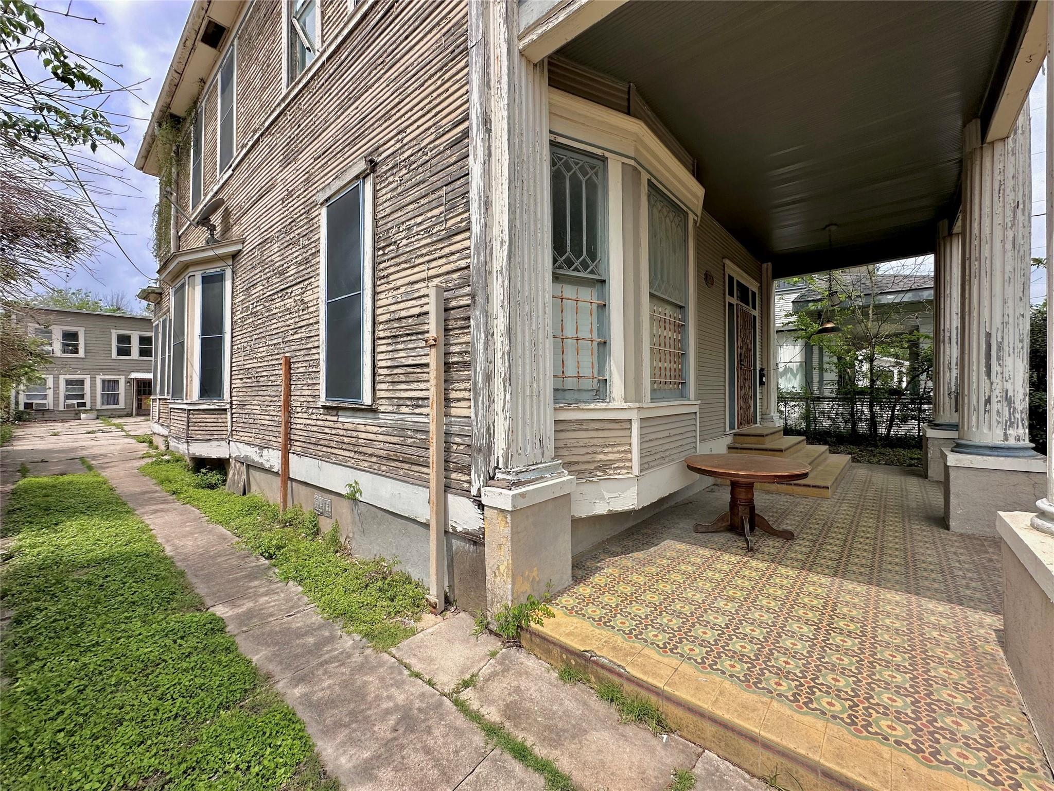 727 N Pine Street San Antonio TX 78202