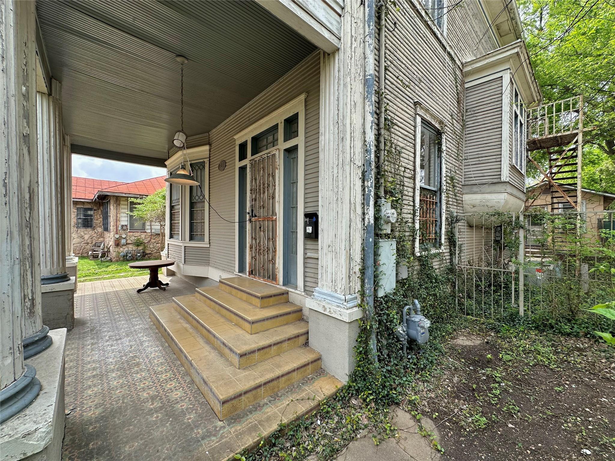 727 N Pine Street San Antonio TX 78202