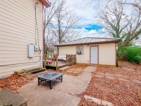 1209 New Dallas Highway Waco TX 76705