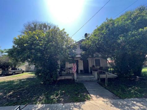 606 S Chestnut Street Lampasas TX 76550