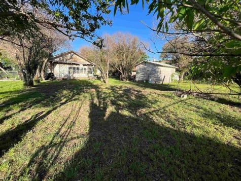 606 S Chestnut Street Lampasas TX 76550