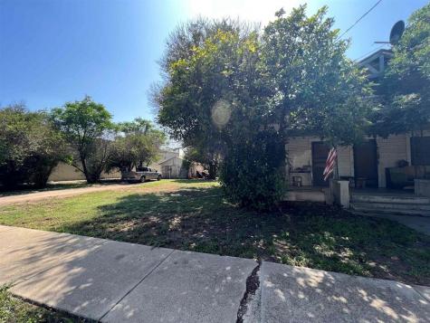 606 S Chestnut Street Lampasas TX 76550