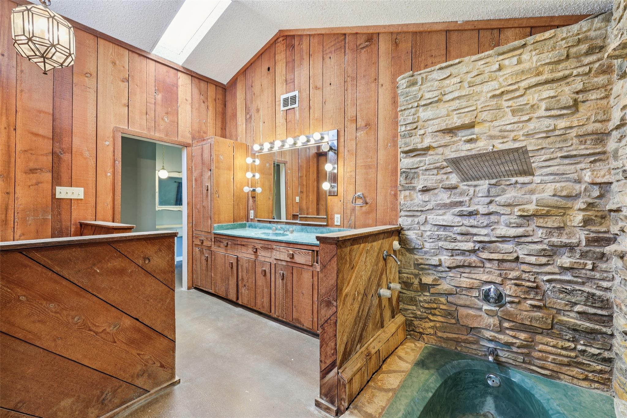 2204 Bahia Circle Austin TX 78741