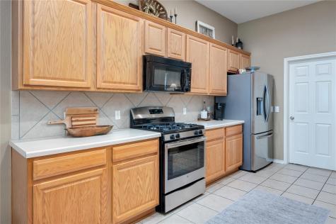124 Yaupon Cove Kyle TX 78640