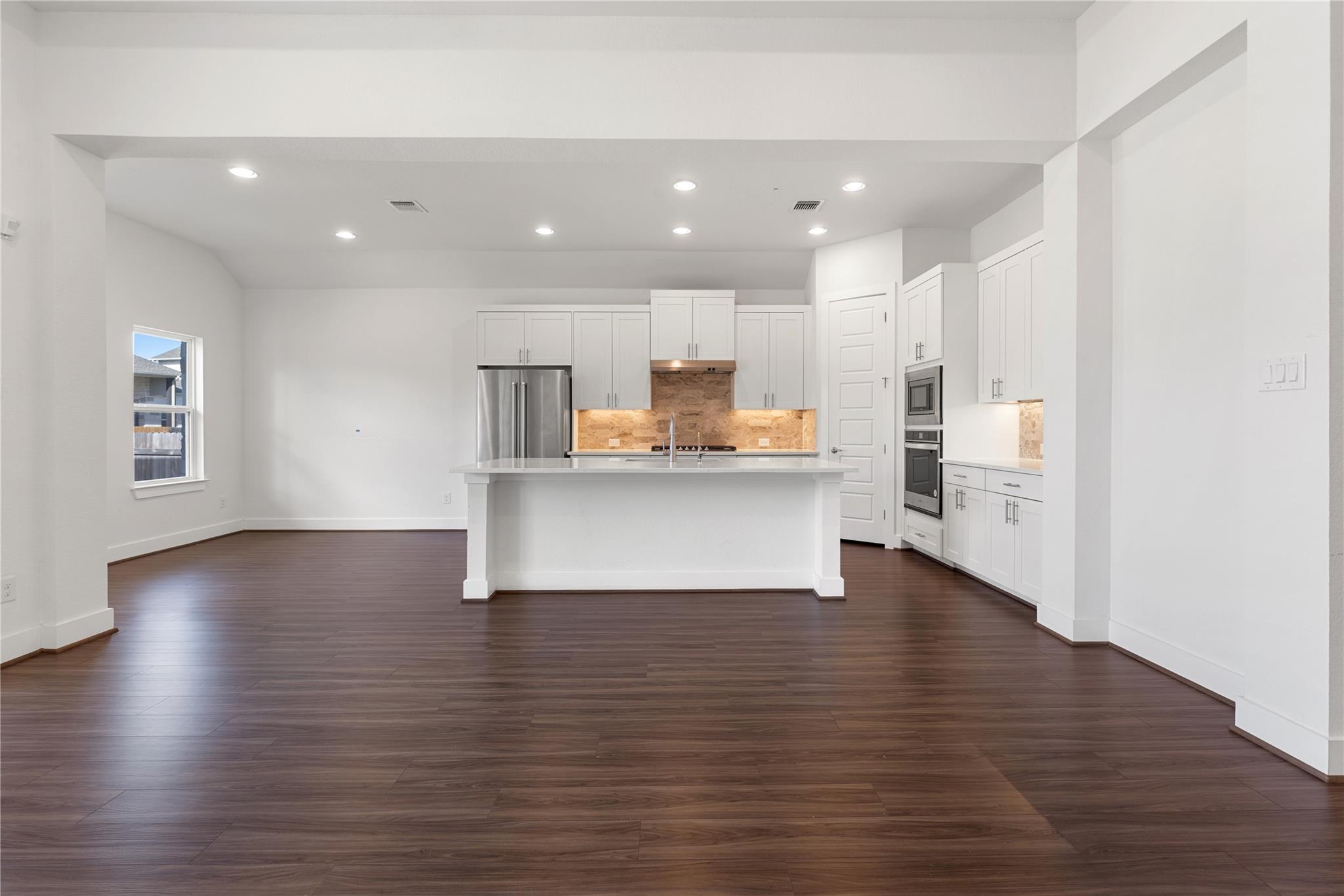 819 Great Lawn Bend Liberty Hill TX 78642