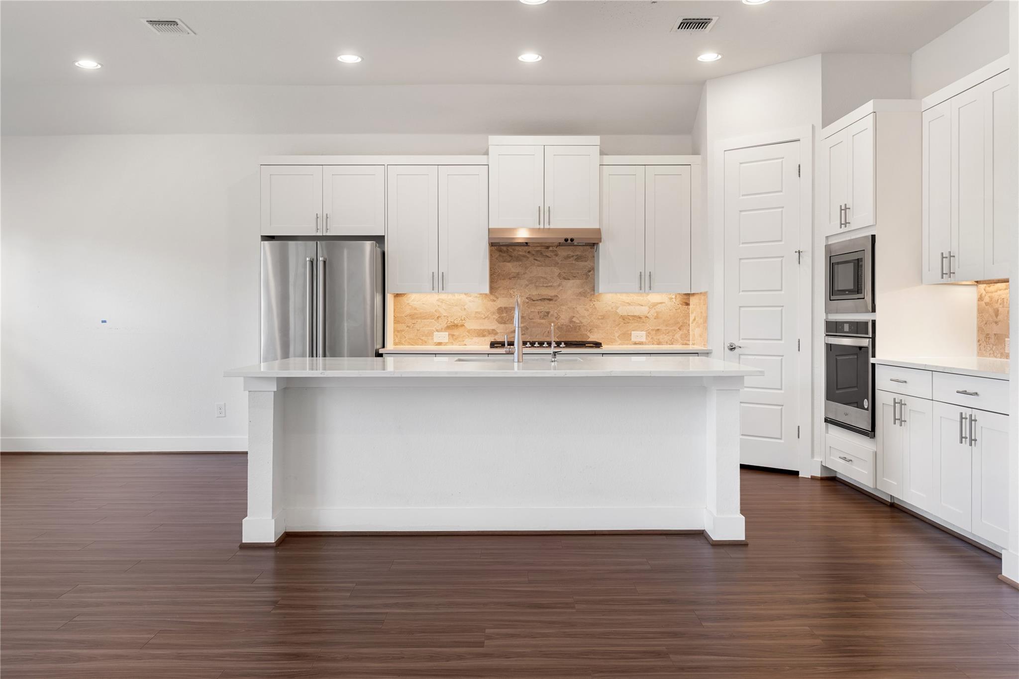 819 Great Lawn Bend Liberty Hill TX 78642