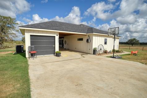 3553 Hunt Lane Waelder TX 78959
