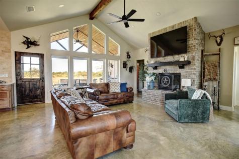 3553 Hunt Lane Waelder TX 78959