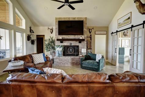 3553 Hunt Lane Waelder TX 78959
