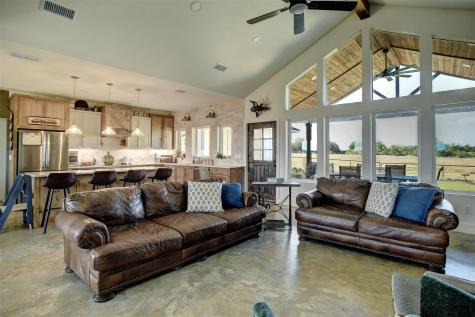 3553 Hunt Lane Waelder TX 78959