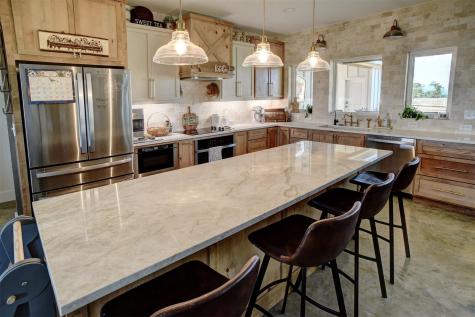 3553 Hunt Lane Waelder TX 78959