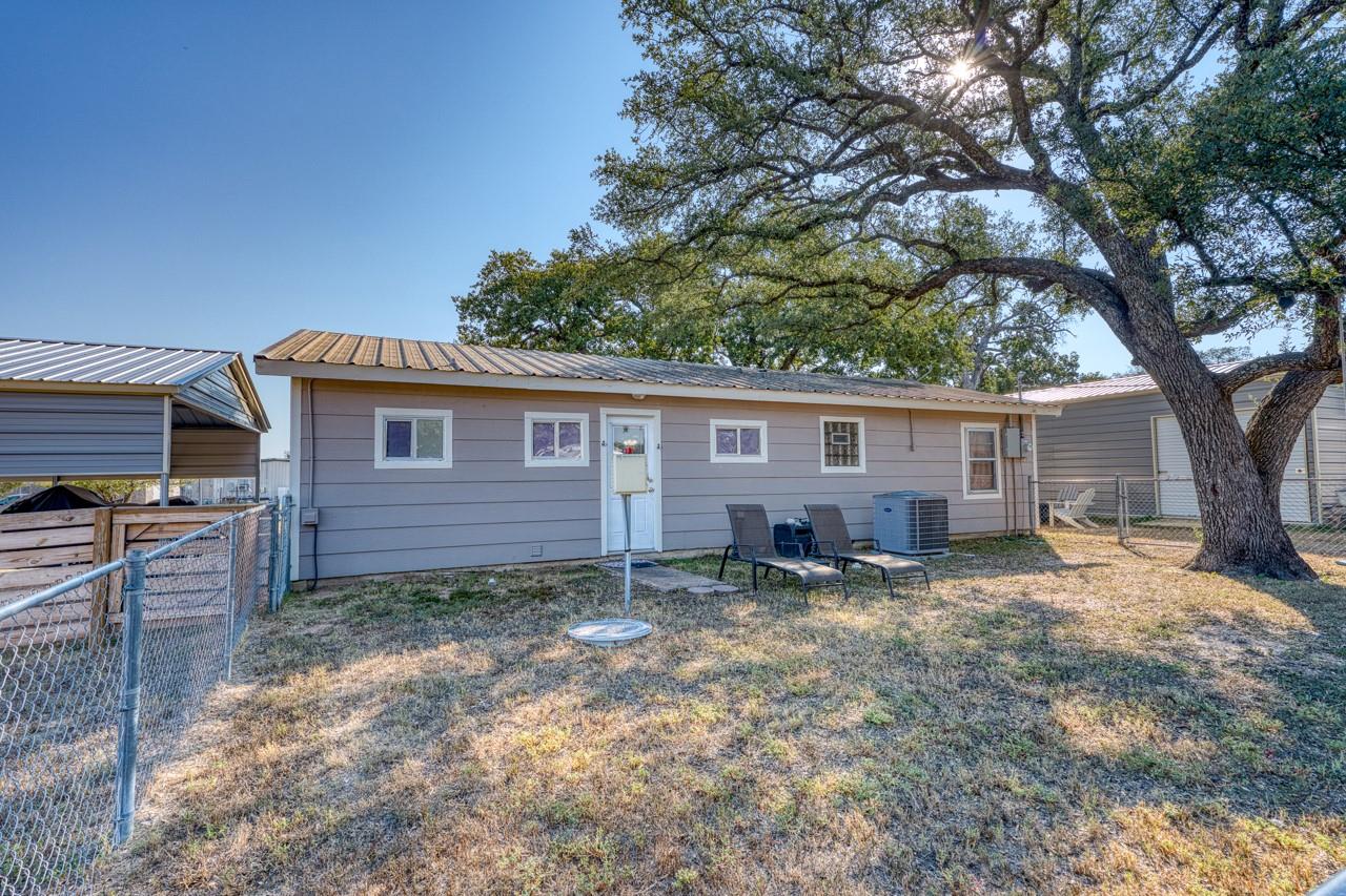 403 South Drive Kingsland TX 78639