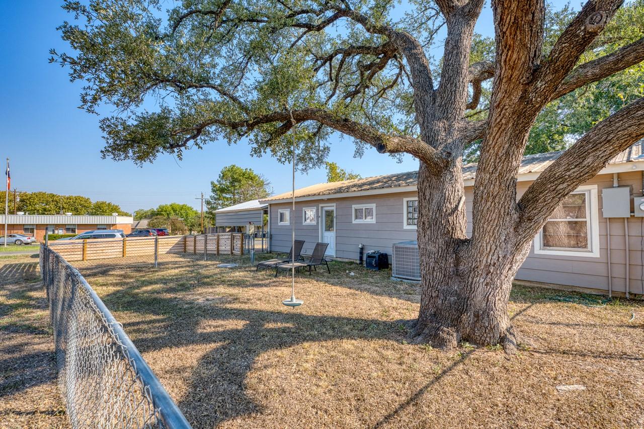 403 South Drive Kingsland TX 78639