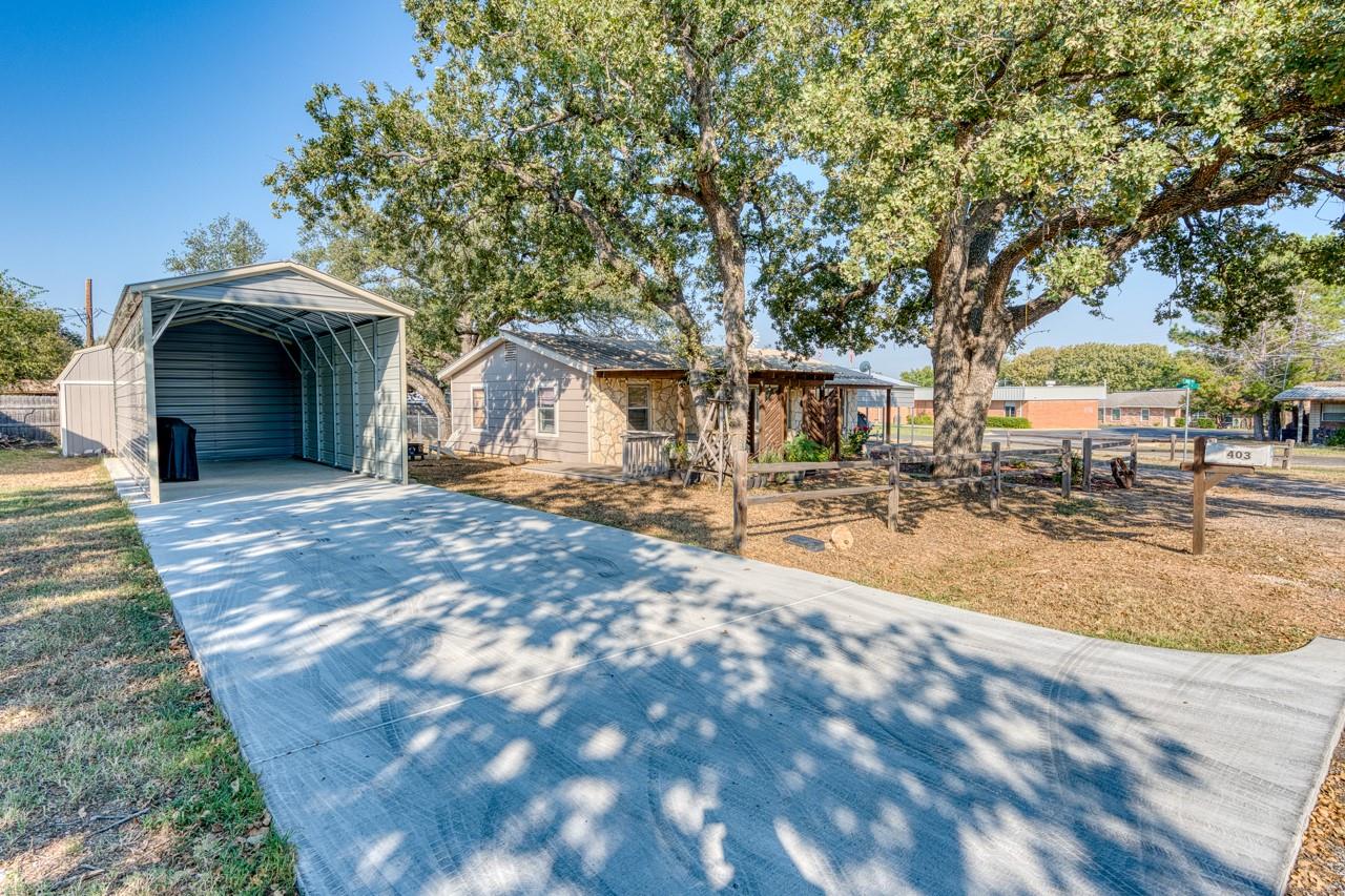 403 South Drive Kingsland TX 78639