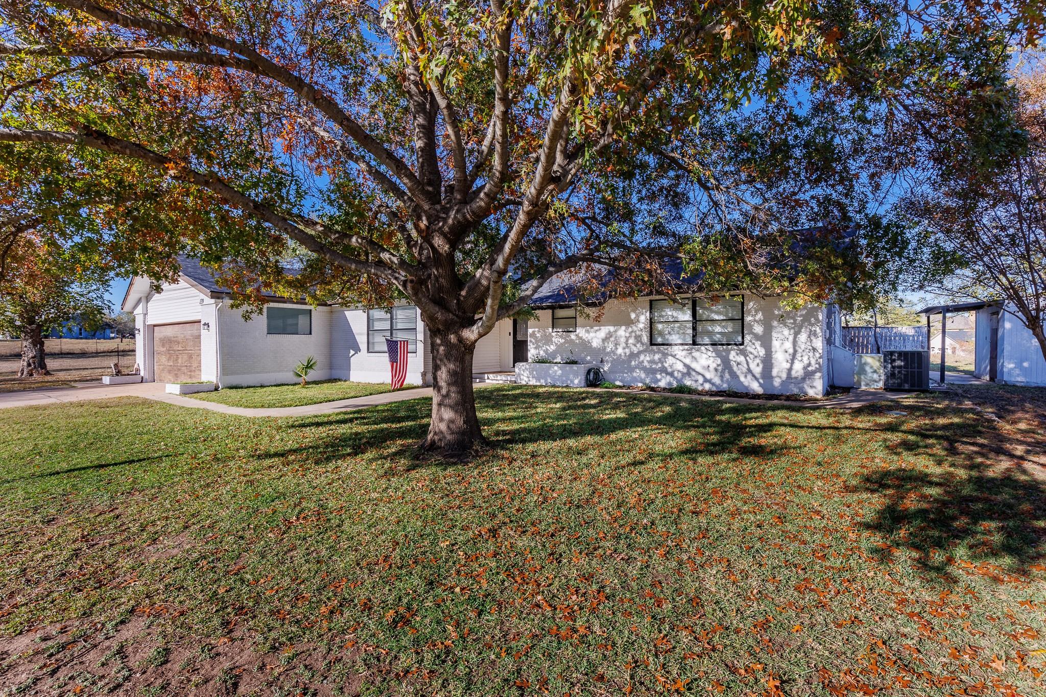 139 E Cottonwood Drive Granite Shoals TX 78654