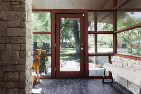 2401 Jarratt Avenue Austin TX 78703