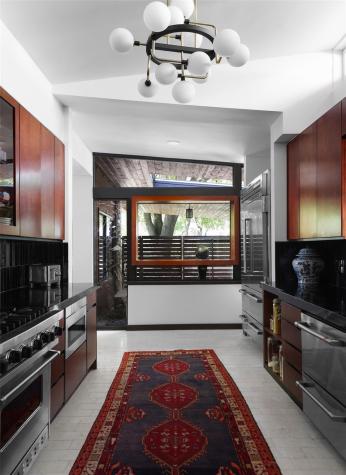 2401 Jarratt Avenue Austin TX 78703