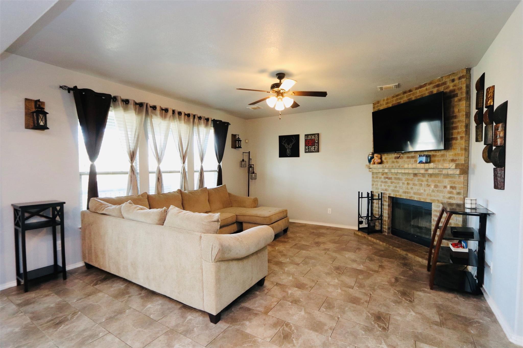 1712 Uhland Drive Leander TX 78641