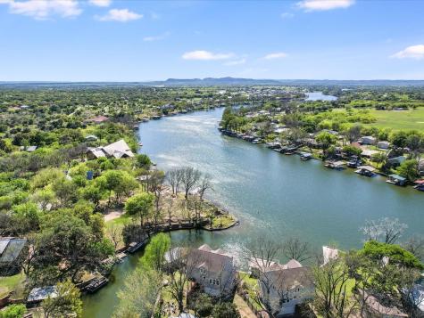 1332 S Lakeside Drive Kingsland TX 78611