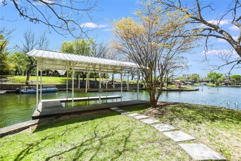 1332 S Lakeside Drive Kingsland TX 78611