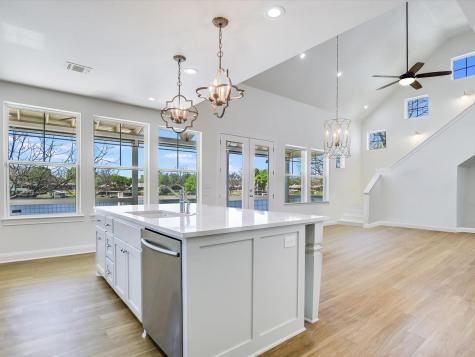 1332 S Lakeside Drive Kingsland TX 78611