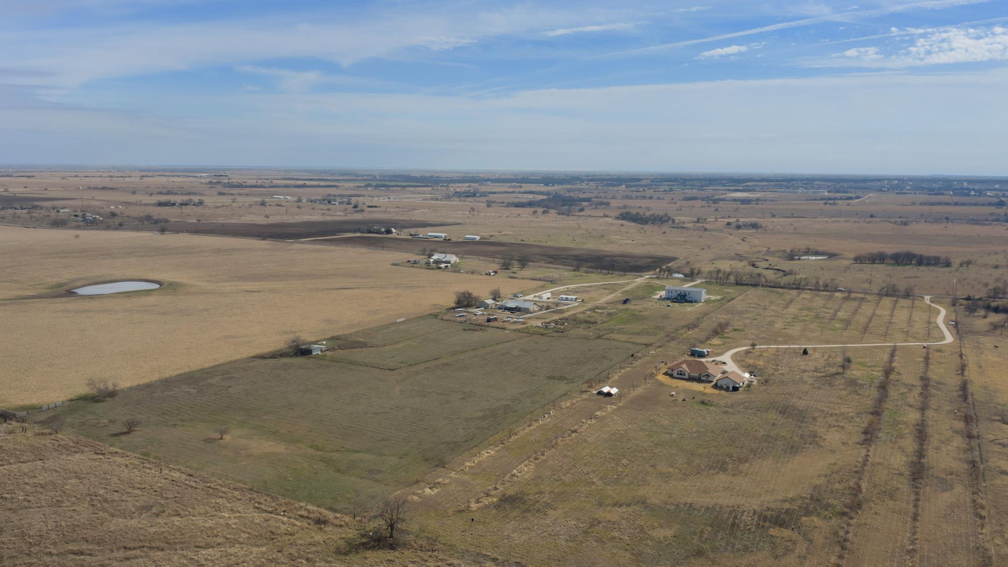 735 County Road 304 Jarrell TX 76537